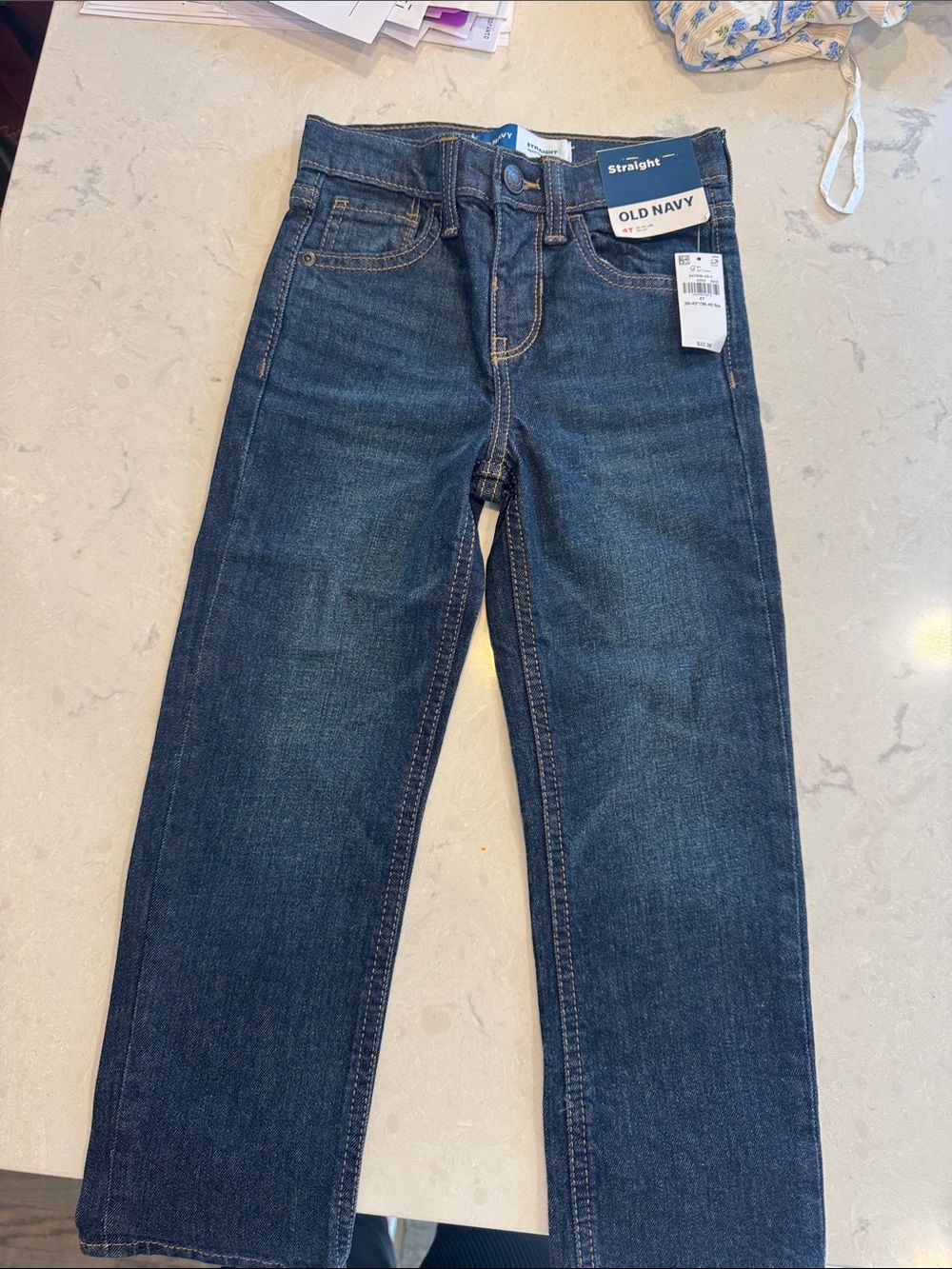 Old Navy toddler boys Straight Jeans - 4T